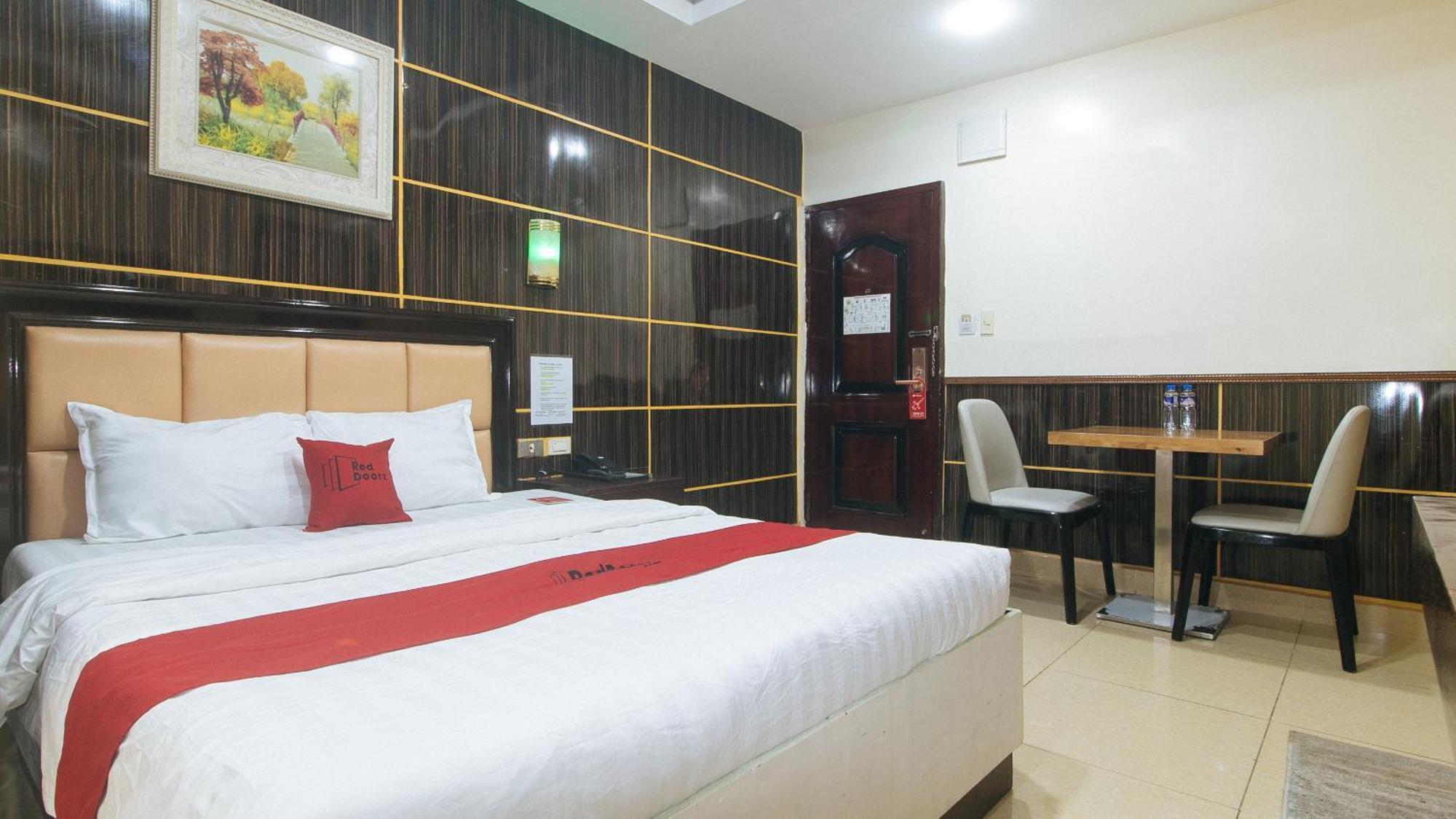Reddoorz At Winter Hotel Araneta ケソンシティ エクステリア 写真